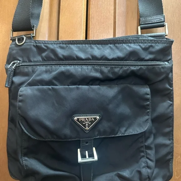 💥SOLD- The lowest on posh!!! Prada Black Crossbody Nylon Bag💥 - Picture 1 of 8